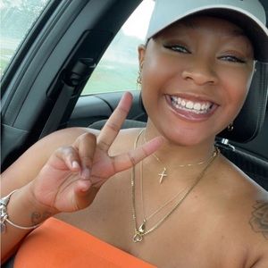 Meet your Posher, Bre